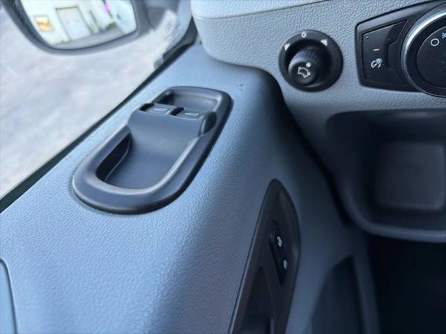 2016 Ford Transit w/60/40 Side Door w/RWB