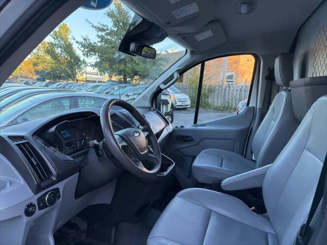 2016 Ford Transit w/60/40 Side Door w/RWB