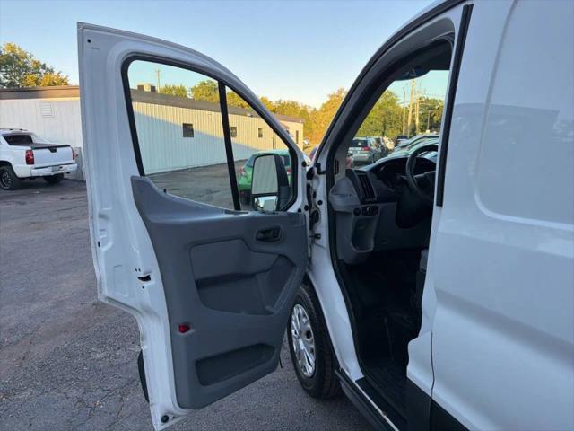 2016 Ford Transit w/60/40 Side Door w/RWB