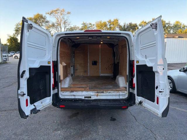 2016 Ford Transit w/60/40 Side Door w/RWB