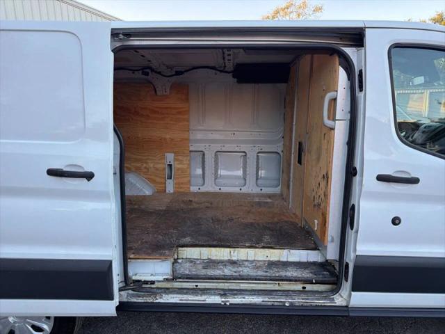 2016 Ford Transit w/60/40 Side Door w/RWB