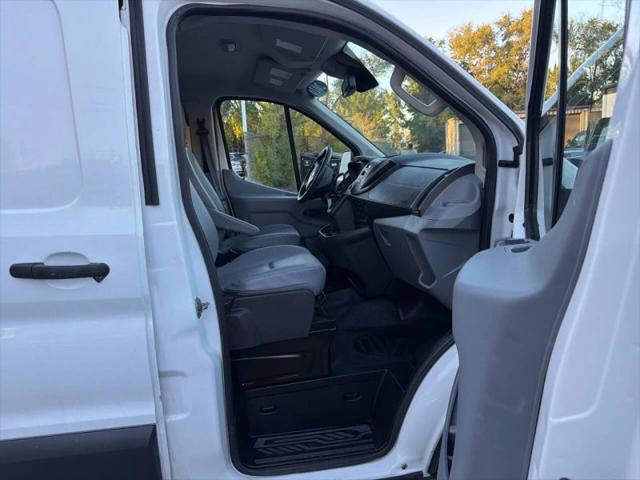 2016 Ford Transit w/60/40 Side Door w/RWB