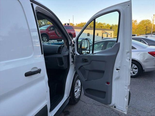 2016 Ford Transit w/60/40 Side Door w/RWB