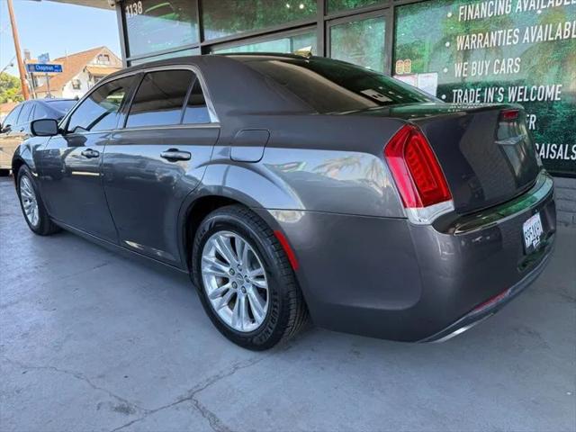 2019 Chrysler 300 Touring