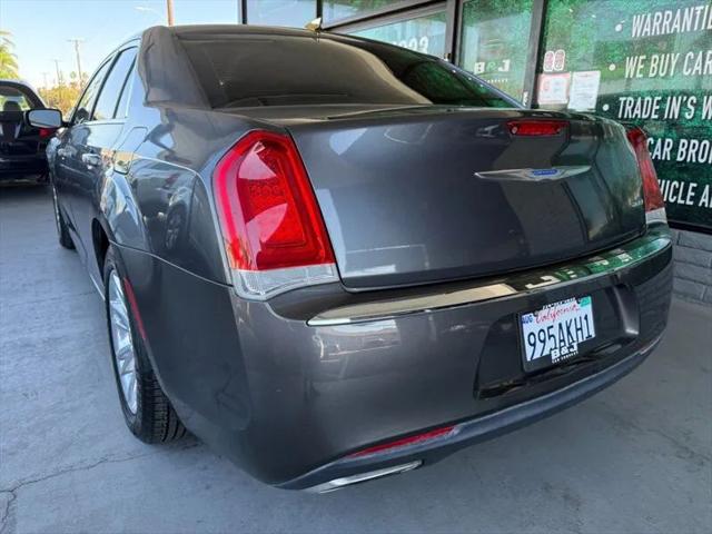 2019 Chrysler 300 Touring