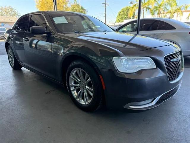 2019 Chrysler 300 Touring