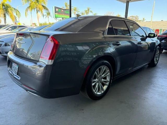 2019 Chrysler 300 Touring