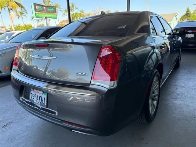 2019 Chrysler 300 Touring