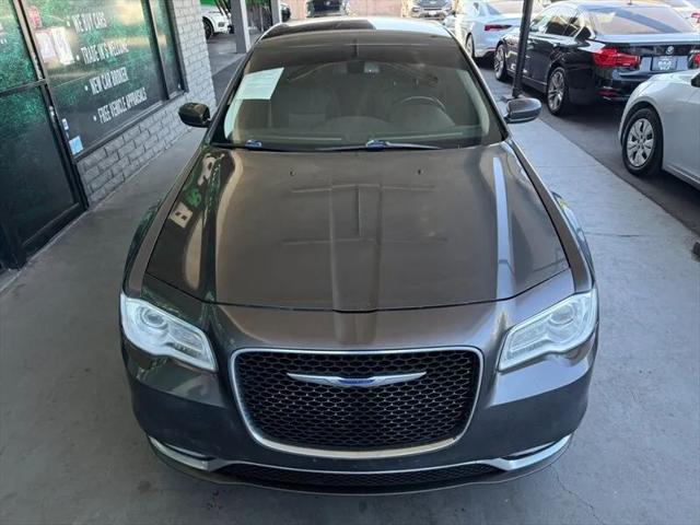 2019 Chrysler 300 Touring