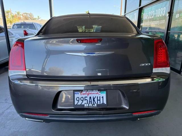 2019 Chrysler 300 Touring