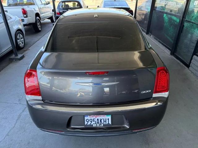 2019 Chrysler 300 Touring