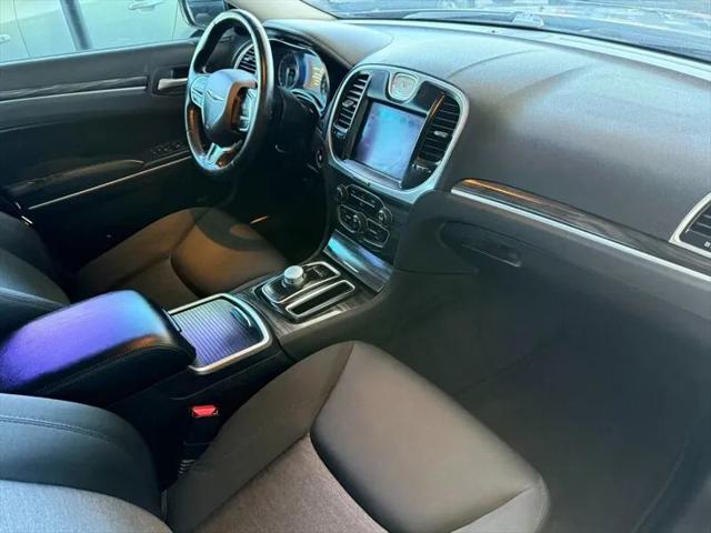2019 Chrysler 300 Touring