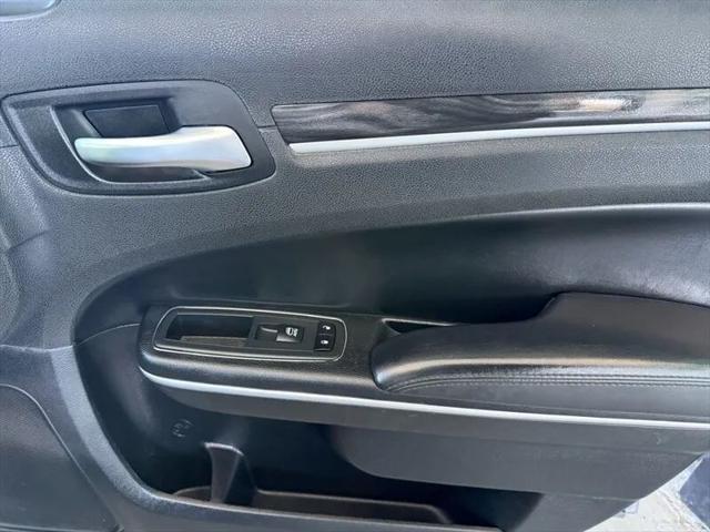 2019 Chrysler 300 Touring