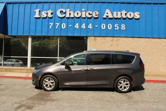 2017 Chrysler Pacifica Touring-L Plus