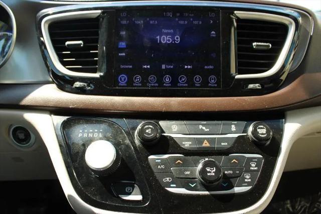 2017 Chrysler Pacifica Touring-L Plus
