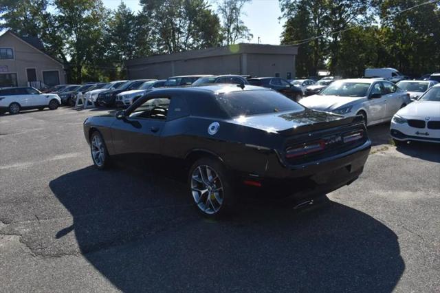 2022 Dodge Challenger SXT