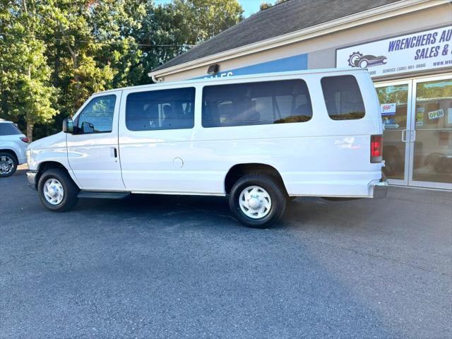 2012 Ford E-350 Super Duty XLT