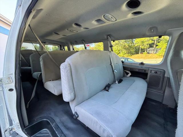2012 Ford E-350 Super Duty XLT