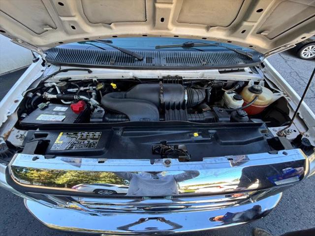 2012 Ford E-350 Super Duty XLT