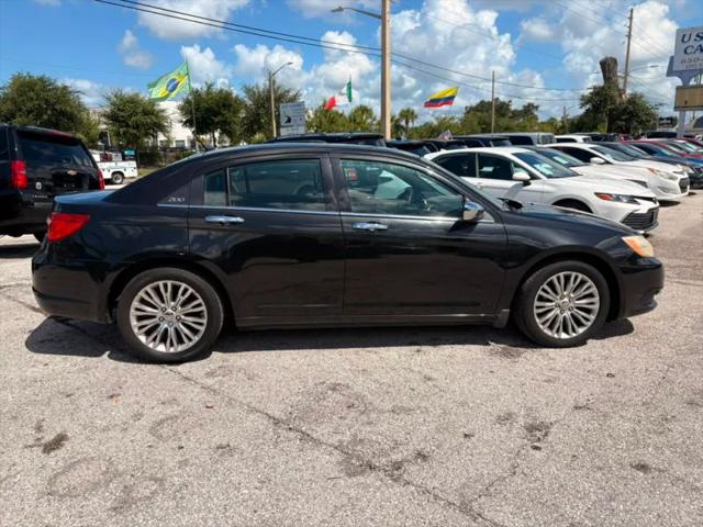 2011 Chrysler 200 Limited