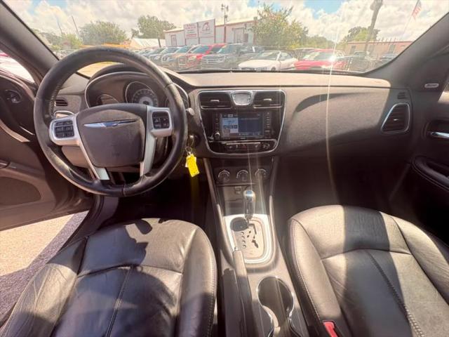 2011 Chrysler 200 Limited