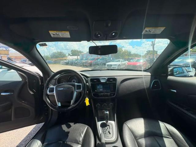 2011 Chrysler 200 Limited