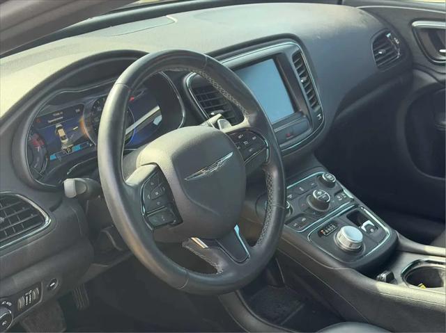 2016 Chrysler 200 S