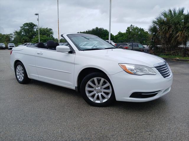 2013 Chrysler 200 Touring