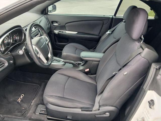 2013 Chrysler 200 Touring