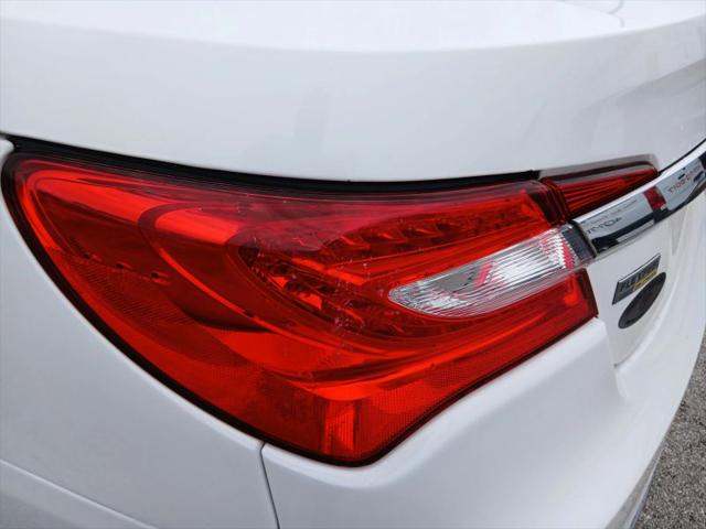 2013 Chrysler 200 Touring