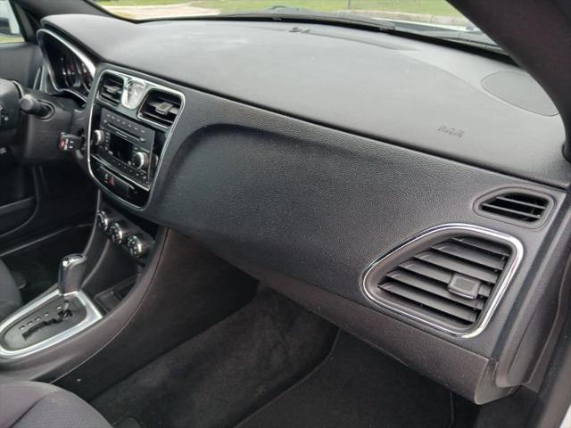 2013 Chrysler 200 Touring