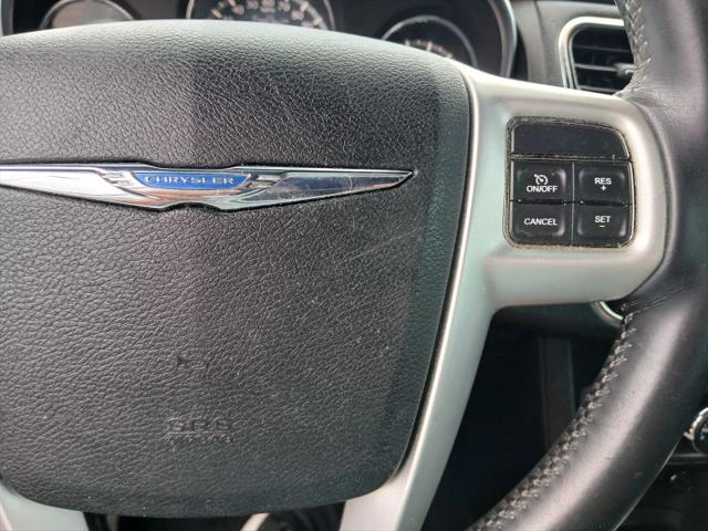 2013 Chrysler 200 Touring