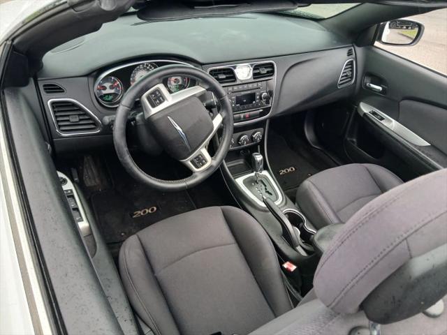 2013 Chrysler 200 Touring