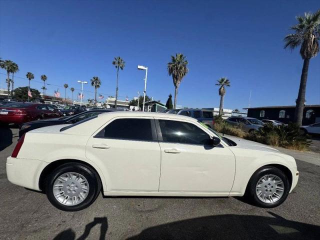 2007 Chrysler 300 Base