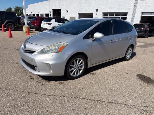 2014 Toyota Prius v Five for sale in Farmington Hills, MI
