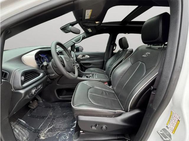 2024 Chrysler Pacifica Limited AWD