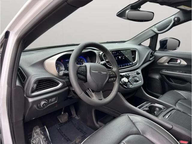 2024 Chrysler Pacifica Limited AWD