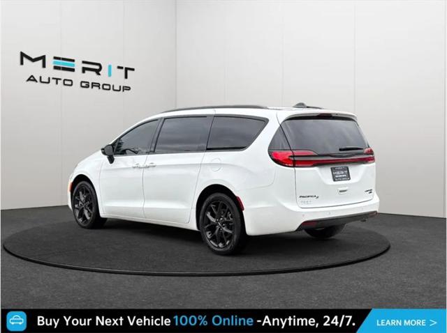 2024 Chrysler Pacifica Limited AWD