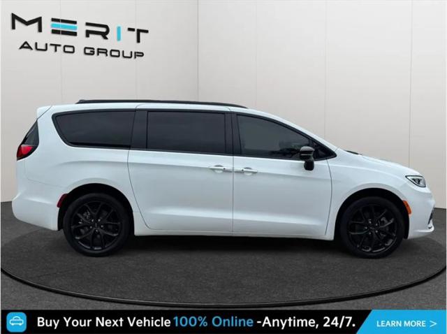 2024 Chrysler Pacifica Limited AWD