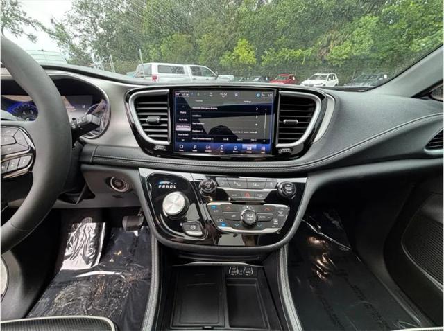 2024 Chrysler Pacifica Limited AWD