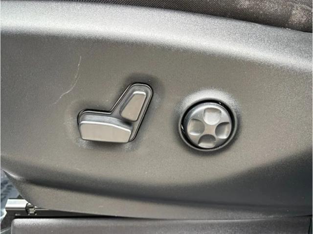 2024 Chrysler Pacifica Limited AWD