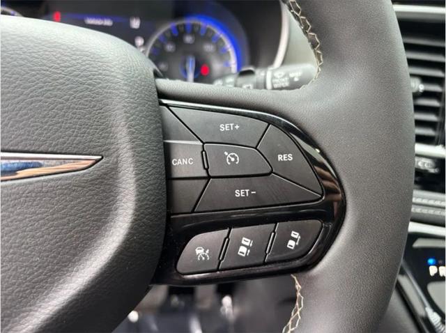 2024 Chrysler Pacifica Limited AWD