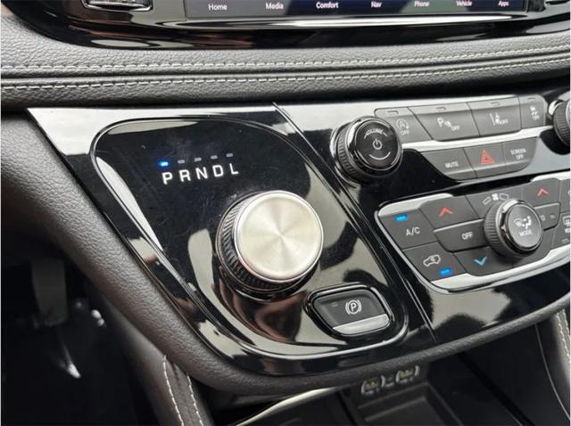2024 Chrysler Pacifica Limited AWD