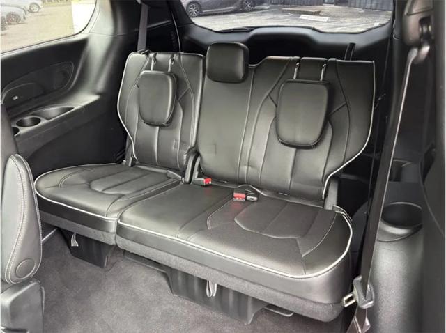 2024 Chrysler Pacifica Limited AWD