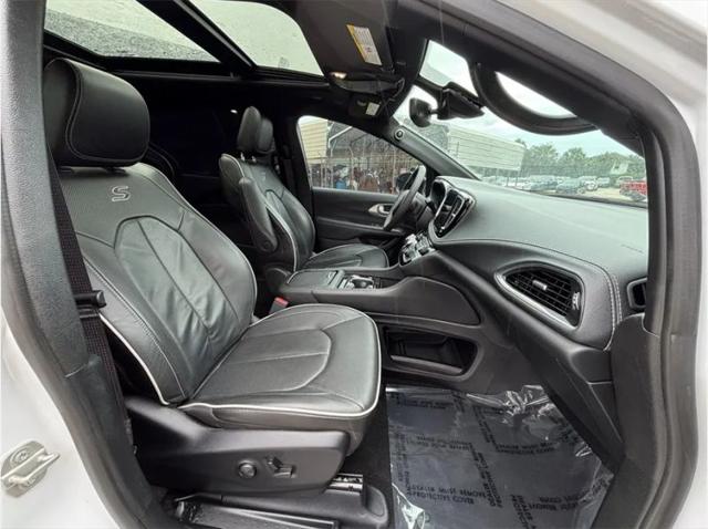 2024 Chrysler Pacifica Limited AWD