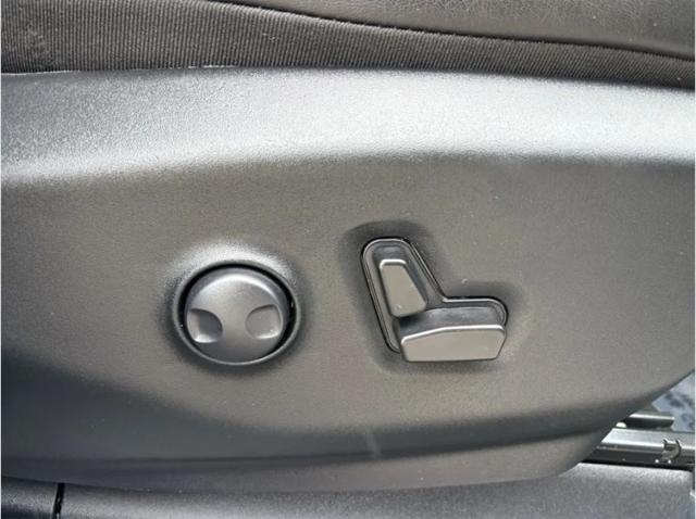 2024 Chrysler Pacifica Limited AWD