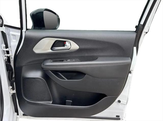 2024 Chrysler Pacifica Limited AWD