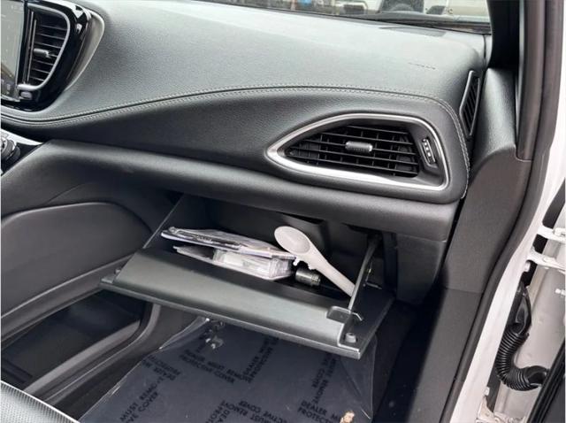 2024 Chrysler Pacifica Limited AWD