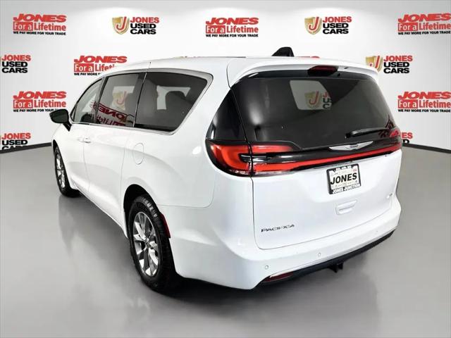 2024 Chrysler Pacifica Touring L AWD