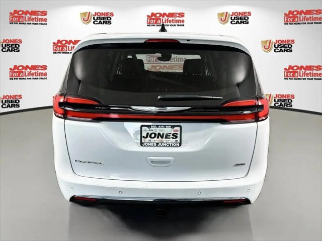 2024 Chrysler Pacifica Touring L AWD